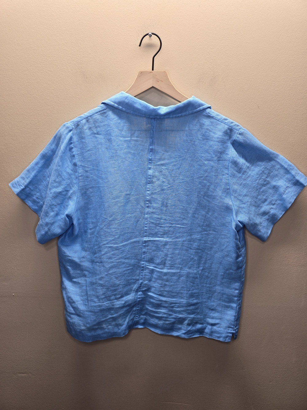Elie Tahari 100% Linen Short Sleeve Button-Down Crop Shirt - Sky Blue (Size S) - Picture 7 of 8